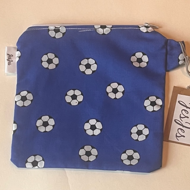 Product: Etui 'Voetbal klein'